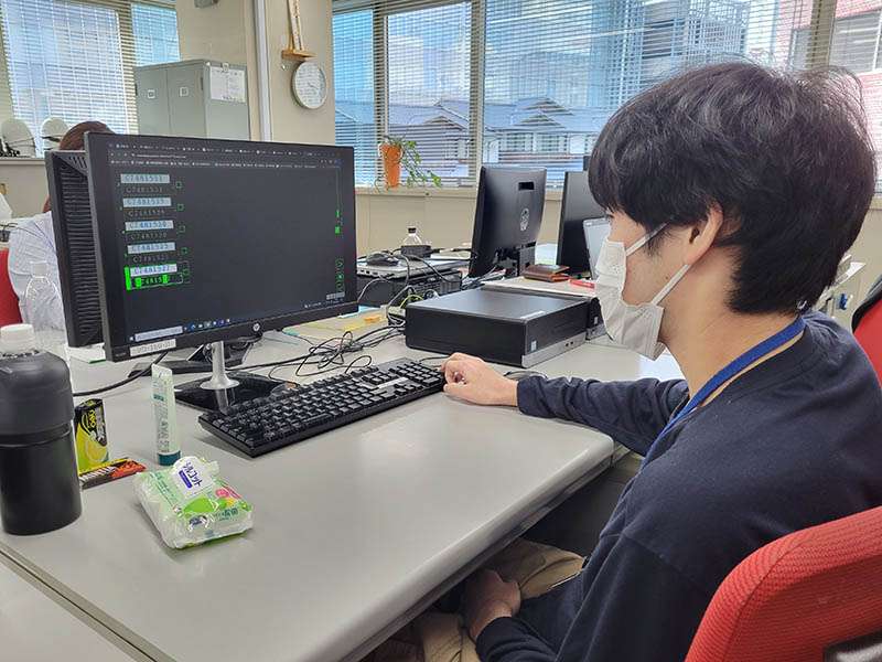 SICSを使用してデータ入力をする様子